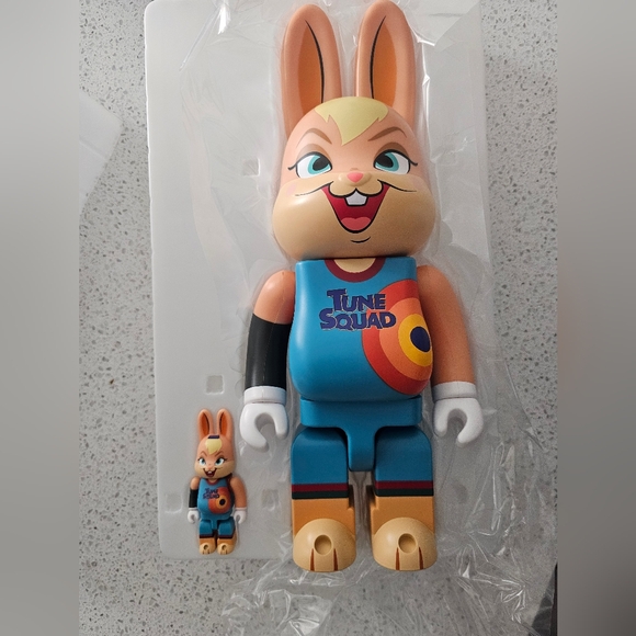 NIB Bearbrick x Space Jam: A New Legacy Rabbrick Lola Bunny 100% & 400% Set - Picture 8 of 12